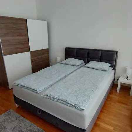Belville, Suncokret 26 Belgrade